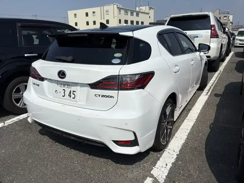 LEXUS CT CT200H F SPORTS Image 2