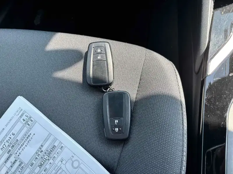 TOYOTA COROLLA SPORTS HYBRID G Image 13