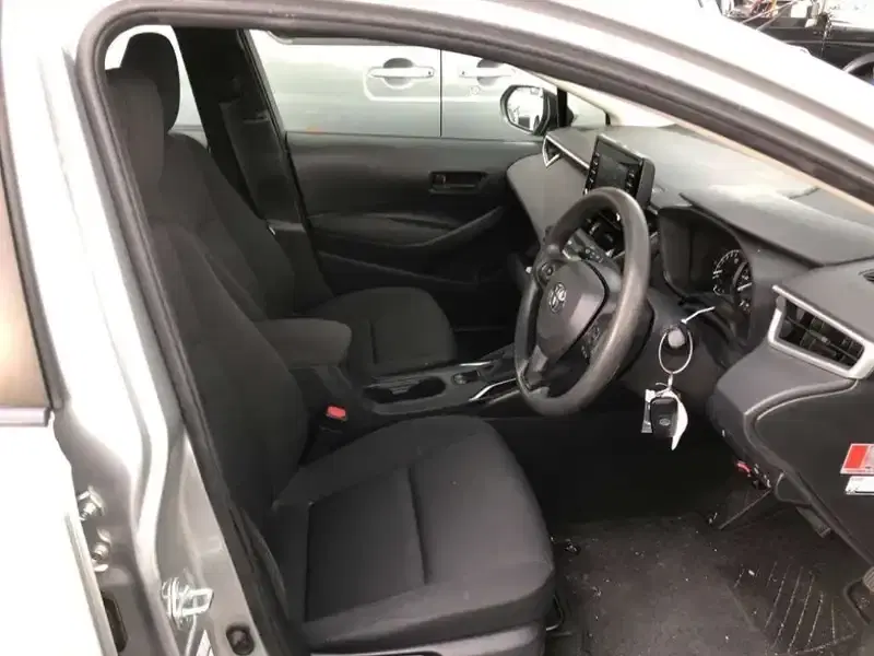TOYOTA COROLLA TOURING HYBRID G-X Image 5