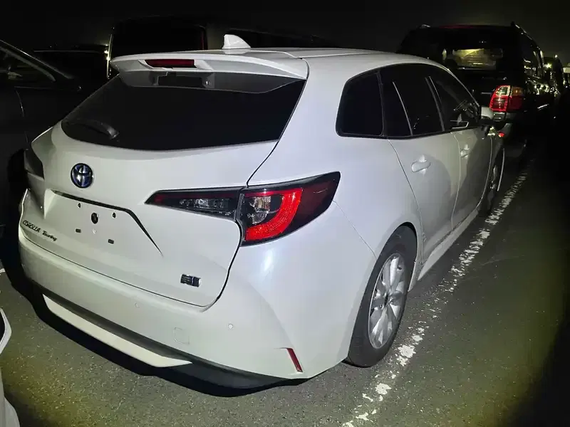 TOYOTA COROLLA TOURING 4WD HYBRID S Image 4