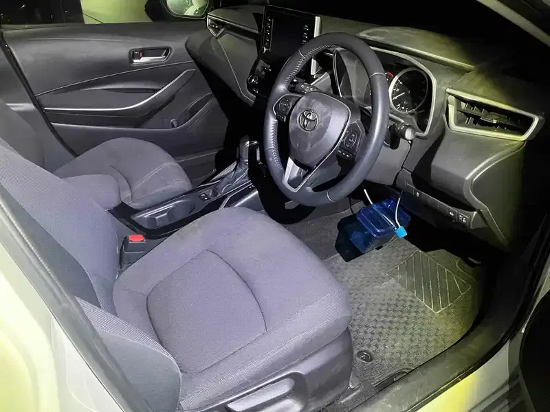 TOYOTA COROLLA TOURING 4WD HYBRID S Image 5