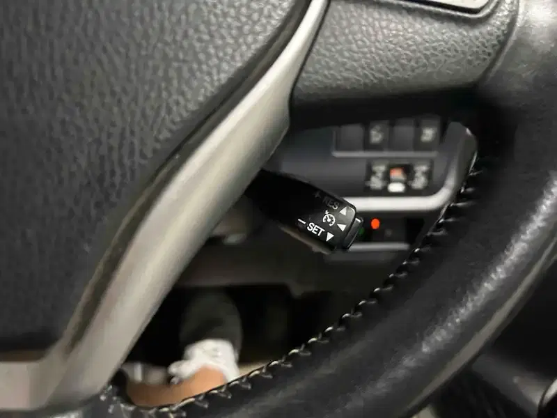 TOYOTA VOXY HYBRID V Image 17