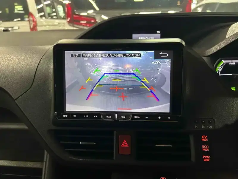 TOYOTA VOXY HYBRID V Image 21