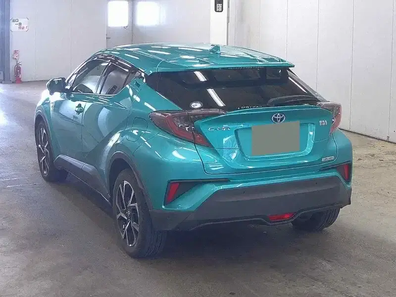 TOYOTA C-HR G Image 2