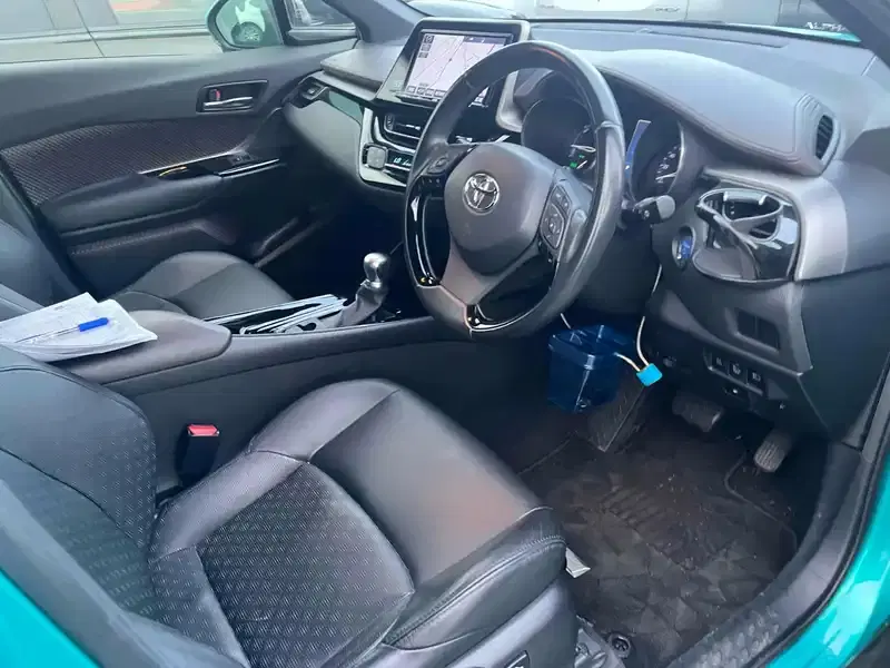TOYOTA C-HR G Image 25
