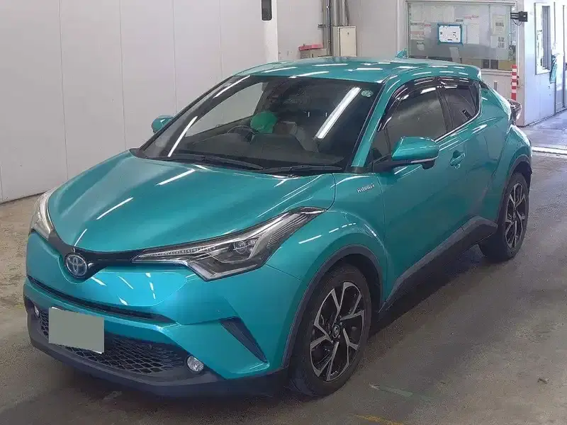 TOYOTA C-HR G Image 8