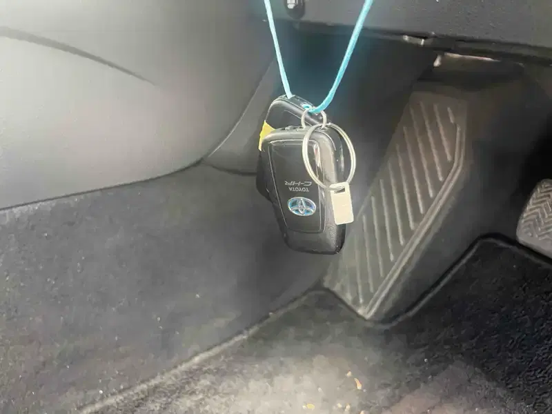 TOYOTA C-HR G Image 21