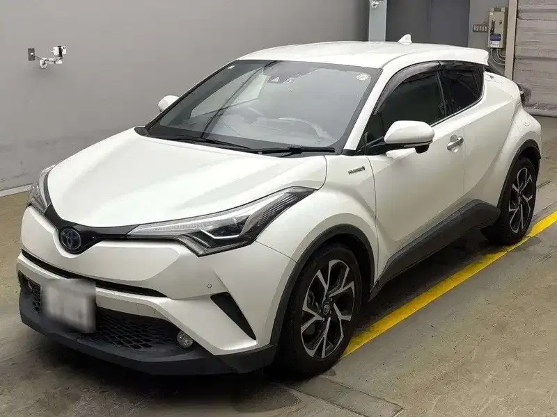 TOYOTA C-HR G LED EDITION Image 3